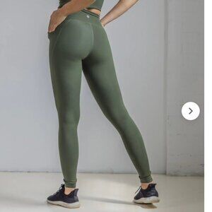 Ribbed Shakti Pants - Evergreen | Senita Athletics | Medium